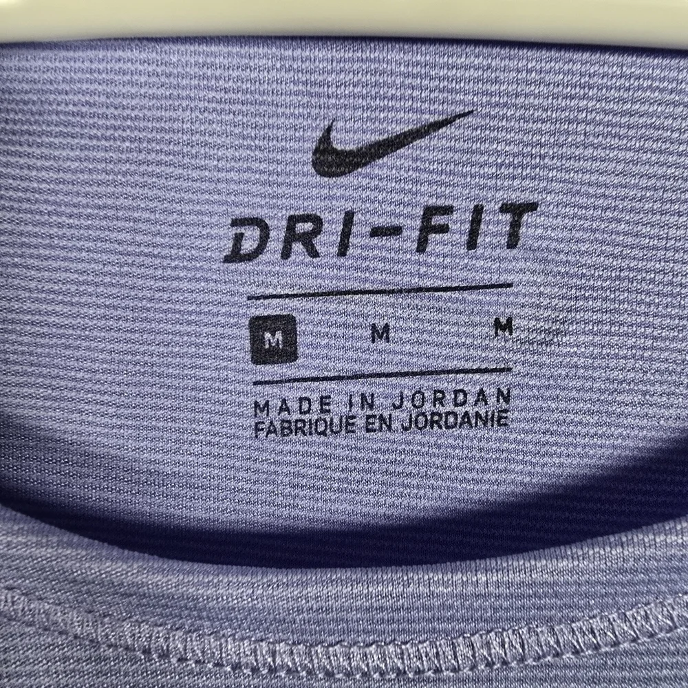 NWOT Nike Dri Fit Purple Just Do It T-Shirt Womens M Purple Faint Stripe Scoop